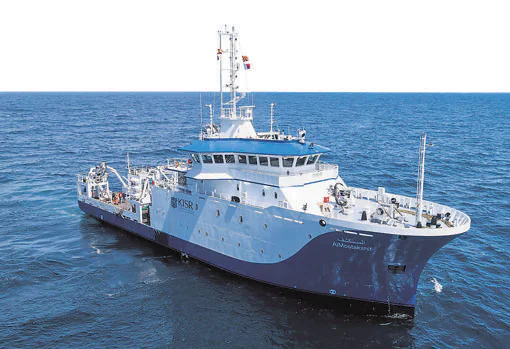 El buque tecnológico Almostakshif que el Instituto para la Investigación Científica de Kuwait encargó a los astilleros Freire Shipyard