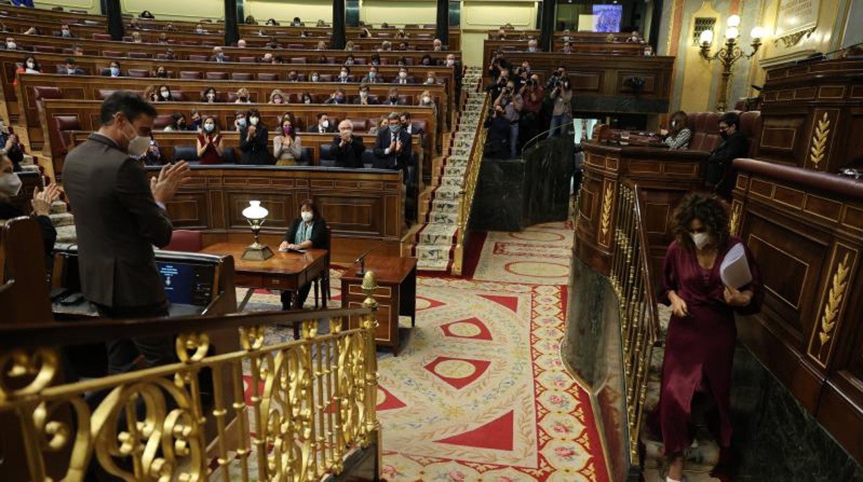 La ministra de Hacienda, María Jesús Montero, en el Congreso de los Diputados