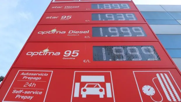 El consumo de carburantes bajó un 4,3% en marzo por el alza de los precios y el paro del transporte