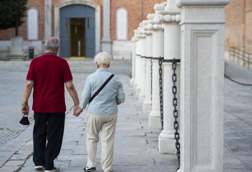 ¿Cuánto pueden cobrar las personas que se jubilan sin haber cotizado 15 años?