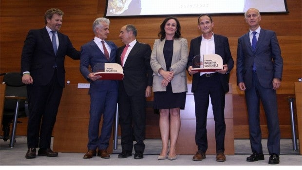 Grupo MAS entrega los galardones del I Premio iniciativa sostenible a Vicky Foods y Embumar