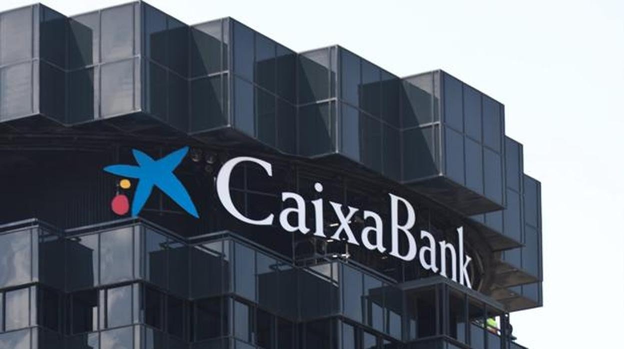 El aviso de CaixaBank a sus clientes sobre el riesgo de robo de datos personales