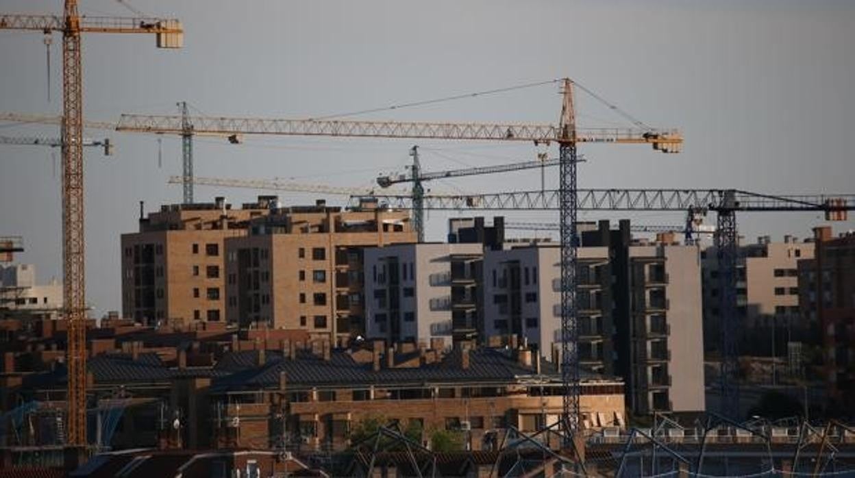 Los inversores se han refugiado de la inflación en la vivienda