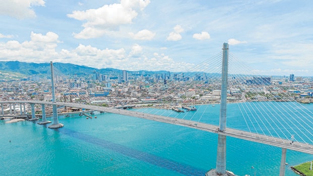 La ingeniería española marca un hito en Filipinas con el puente de Cebú