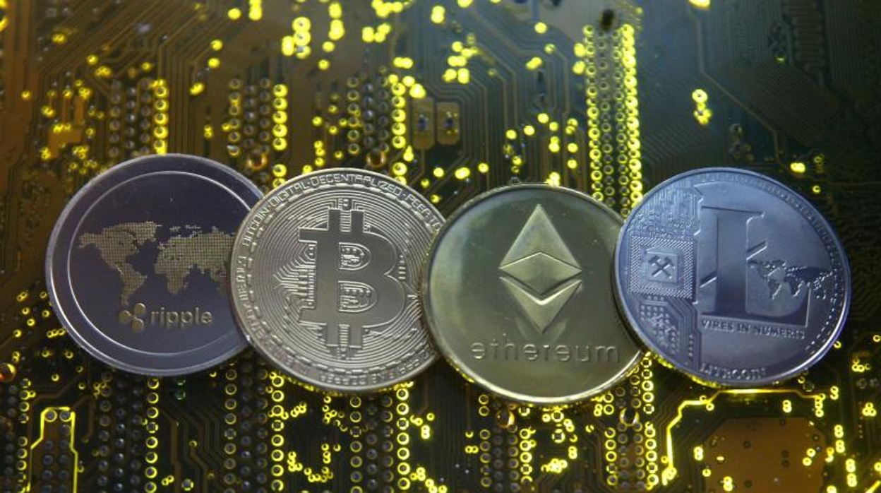 Las criptomonedas ahondan sus pérdidas y el bitcoin pierde los 22.000 dólares por primera vez desde 2020