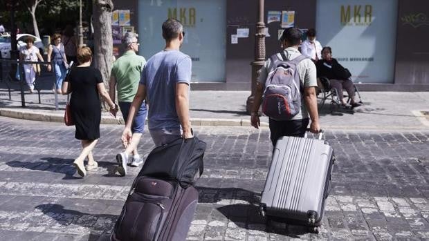 El gasto turístico se dispara por encima de los 8.000 millones en mayo, un 474,8% respecto a un año antes