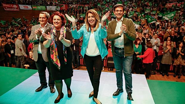 Susana Díaz empieza «a gusto» la campaña: «¿Habéis visto la cara de nervios que tienen todos?»