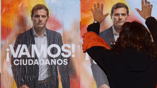 Ciudadanos evoca a Luis Aragonés para reclamar el voto frente a «Pablo Cansado»