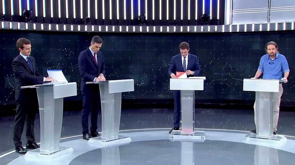 Los principales candidatos a las elecciones del 28 de abril, anoche durante el debate en TVE