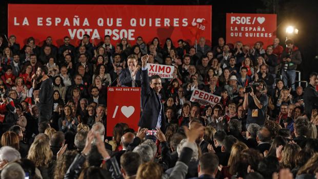 La Moncloa advierte de un repunte de Vox y Sánchez pide un voto de excepción para el PSOE
