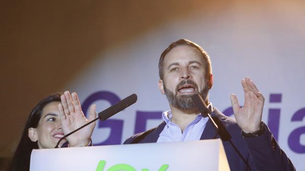 Santiago Abascal señala a un PP «desastroso» y niega la decepción de Vox