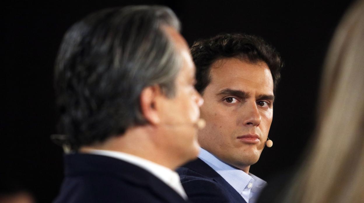 El presidente de Ciudadanos y candidato a la presidencia del Gobierno, Albert Rivera,durante el encuentro 'Economía en Marcha'