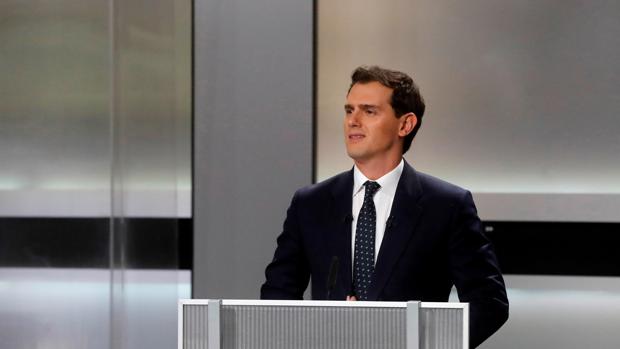 Albert Rivera carga contra el bipartidismo por «cuarenta años de cesiones» al nacionalismo