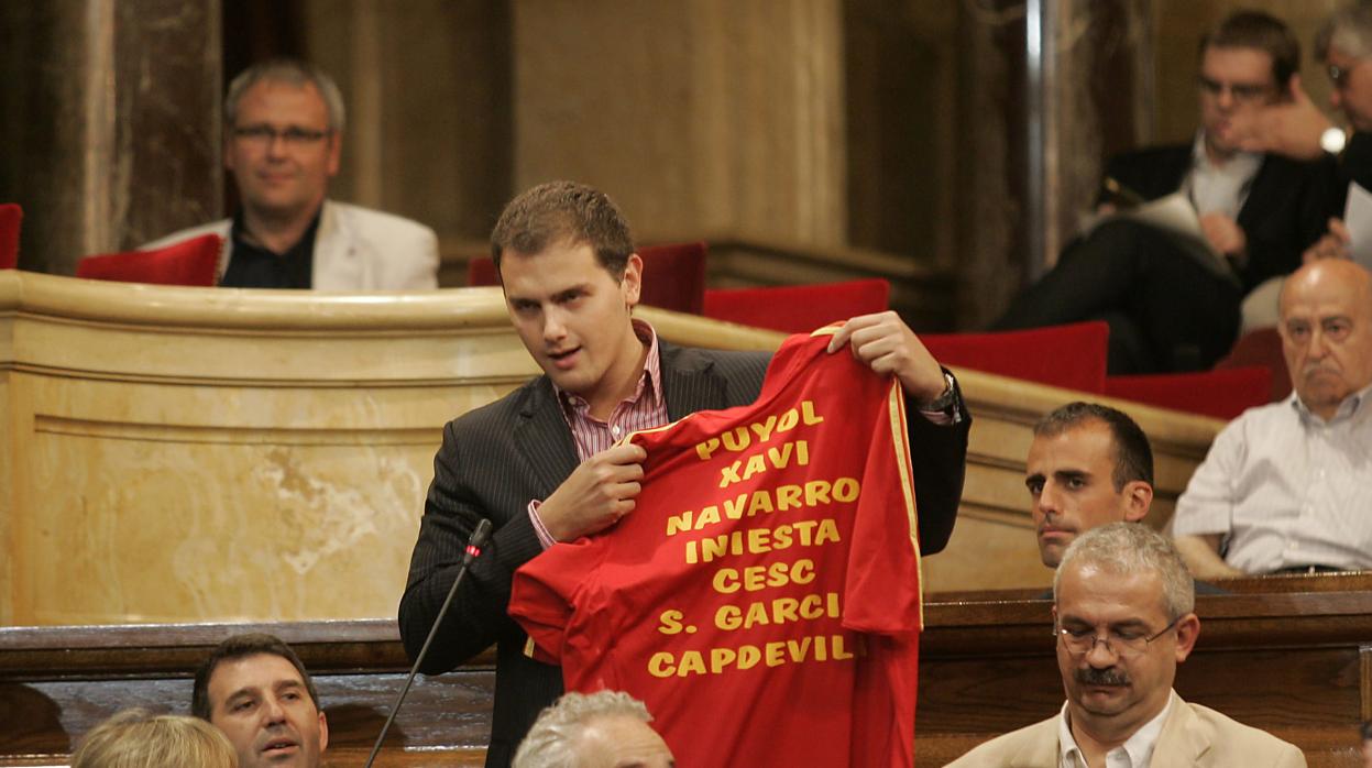 Albert Rivera, en el Parlamento de Cataluña, en 2008