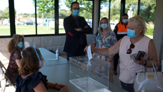 La Junta Electoral Central ve «adecuadas» las medidas para votar en A Mariña