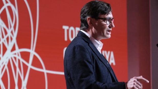 Illa empieza su campaña exhibiendo su papel como ministro y apostando por dejar atrás la inmersión