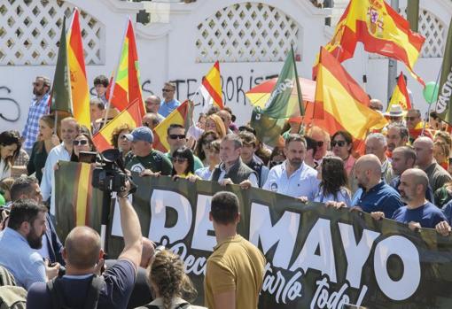 El presidente de Vox, Santiago Abascal, durante la marcha convocada por el 1 de mayo en Cádiz