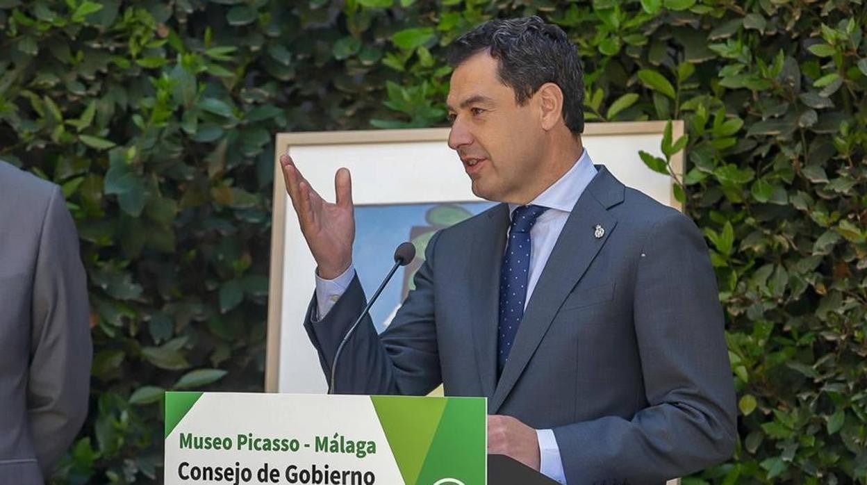 El presidente Juanma Moreno es quien encabeza la lista del PP de Málaga