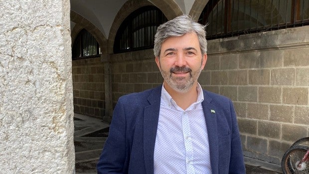 Andaluces Levantaos lleva a los tribunales el empadronamiento de Macarena Olona