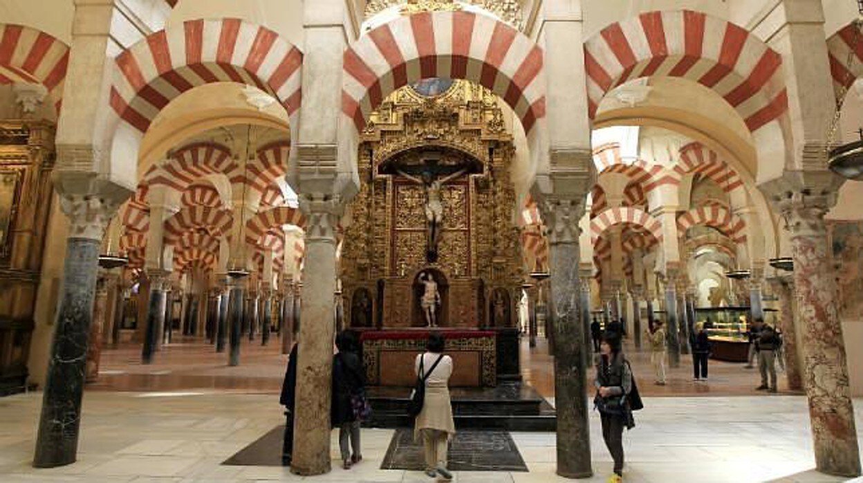 La izquierda reclama la titularidad pública de la Mezquita-Catedral de Córdoba