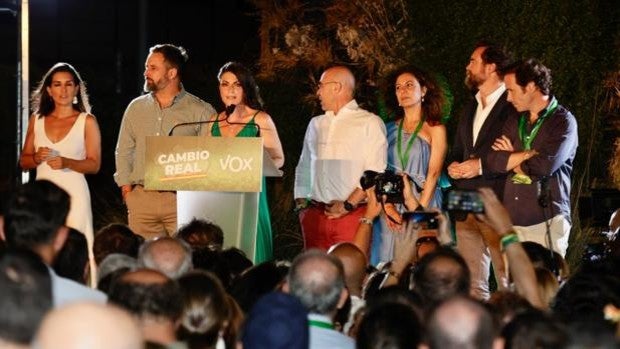 Vox no logra su objetivo de ser llave para entrar en la Junta de Andalucía