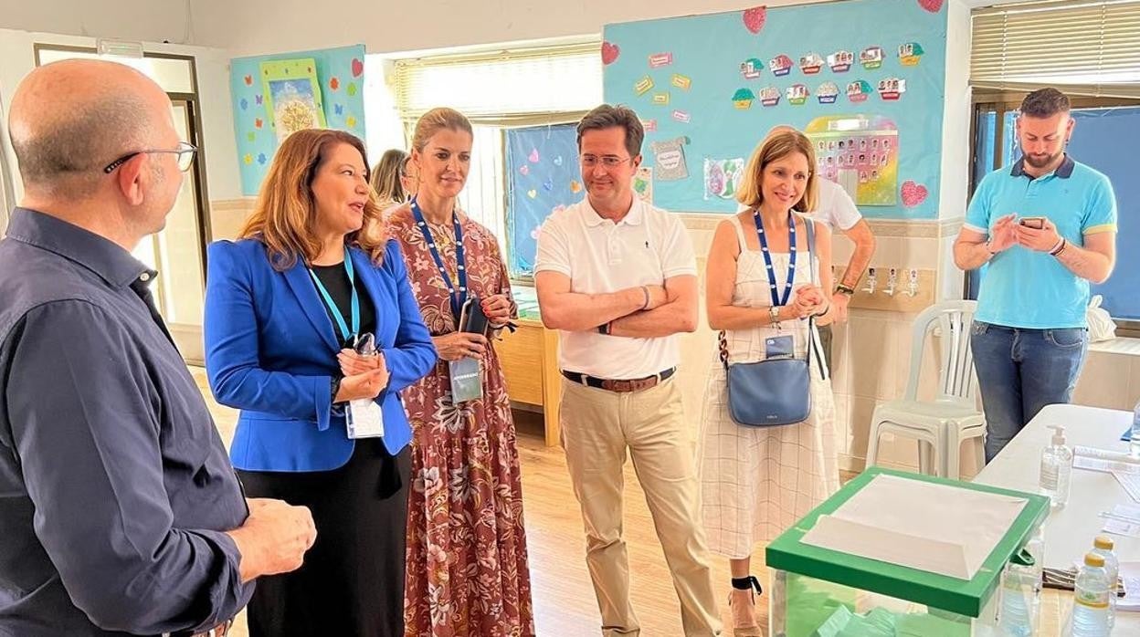 Visita de la candidata número uno del PP por Almería al alcalde de El Ejido, Francisco Góngora.