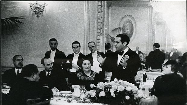 Lorca, durante una cena en el Majestic de Barcelona