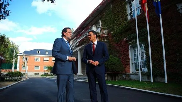 Rajoy y Sánchez, reunidos en La Moncloa