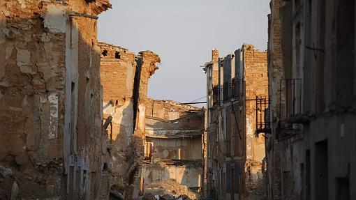 Estampa fantasmagórica del Pueblo Viejo de Belchite