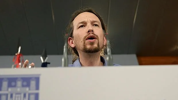 El secretario general de Podemos, Pablo Iglesias, durante la rueda de prensa que ofreció este viernes en la Moncloa
