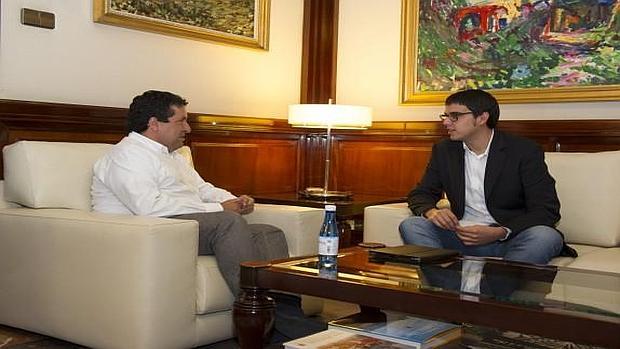 Imagen del alcalde de Morella, a la derecha, con el presidente de la Diputación de Castellón