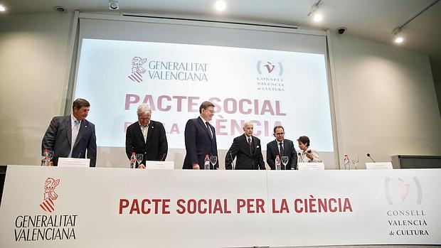 Imagen de Ximo Puig en la presentación del pacto social por la ciencia