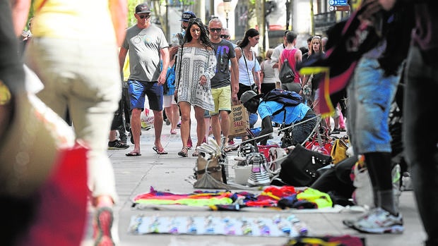 Venta ambulante en las calles de Barcelona