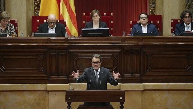 Artur Mas interviene en el Parlamento catalán