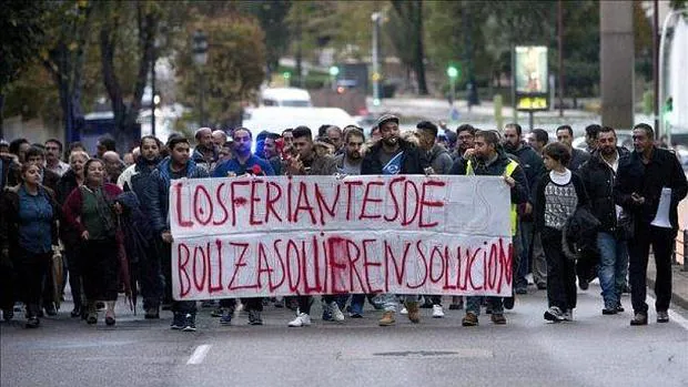 Imagen de una manifestación protagonizada por los feriantes del barrio vigués de Bouzas