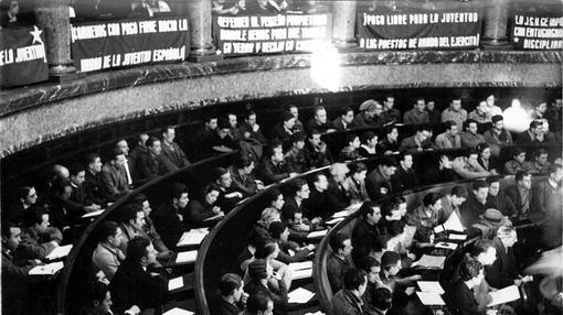 Imagen del Ayuntamiento de Valencia durante un conferencia de Juventudes Socialistas