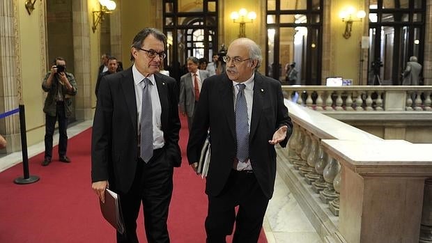 Artur Mas junto a Andreu Mas-Collel el día de la fallida investidura