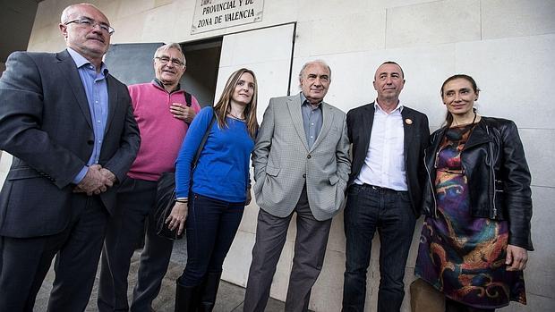 Antonio Montiel, Joan Ribó, Ángela Ballester, Josep Lluís Albiñana, Joan Baldoví y Rosana Pastor, tras registrar la candidatura