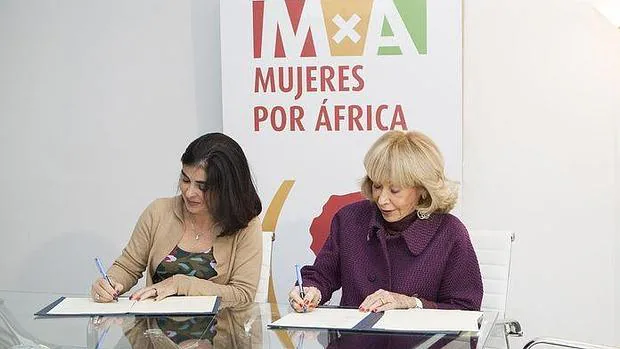 Carolina Darias (izq.) y María Teresa Fernández de la Vega