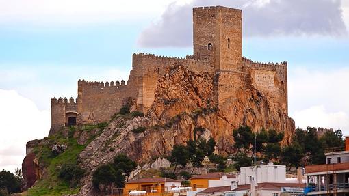 Vista del castillo de Almansa