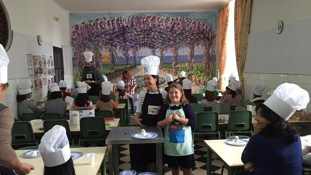Los alumnos se conviertieron en auténticos chefs durante un día