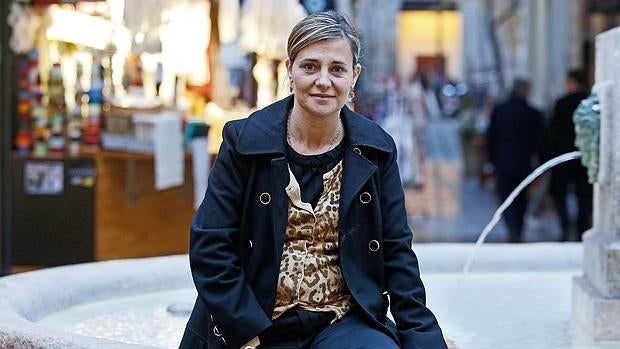 Elena Bastidas posa para ABC antes de un acto de campaña en Valencia