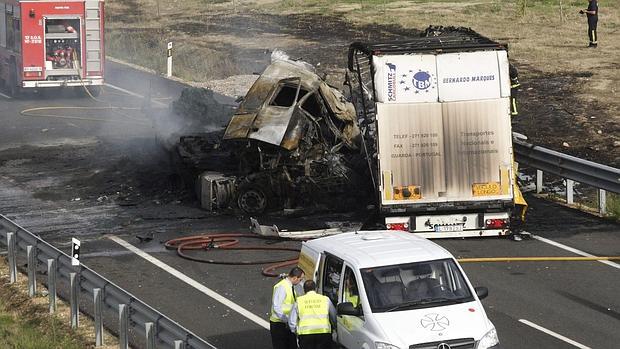 Accidente entre dos camiones en la N1