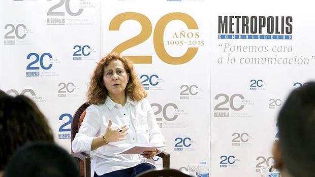 Elsa González, durante su charla en La Laguna