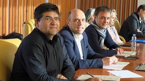 Pavón, Echávarri y Bellido, en la reunión con la mesa