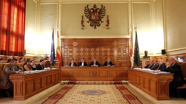 Un momento de la celebración del pleno de la Diputación Provincial de Toledo