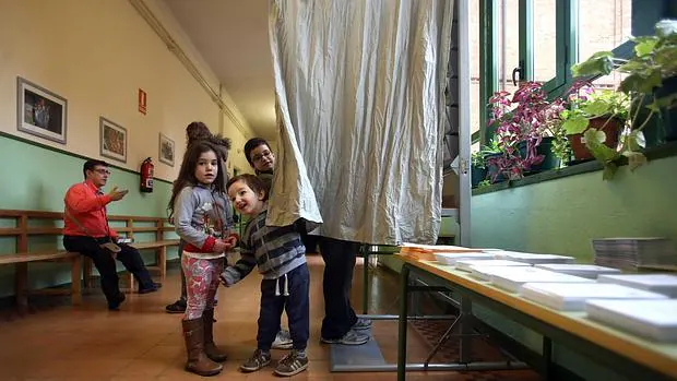 Votación en un colegio de Valladolid