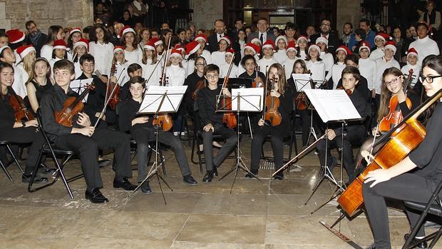 Imagen de Ximo Puig en el recital de villancicos