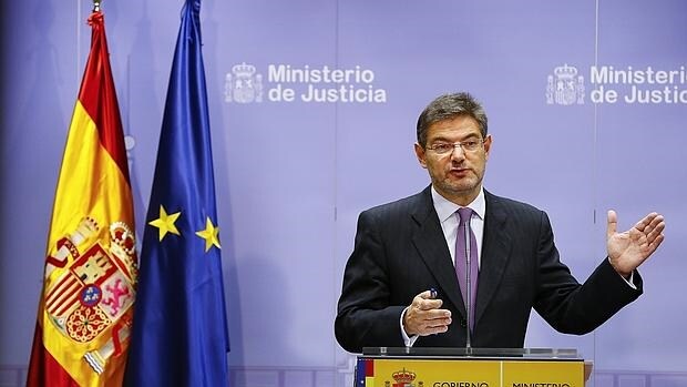 El ministro de Justicia en funciones, Rafael Catalá, durante la rueda de prensa