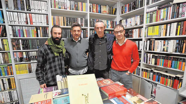 Presentación en la Librería Popular, 18 de diciembre. En la imagen, David Sarrión, Antonio Rodríguez, García Cerdán y Cipriano Játiva.